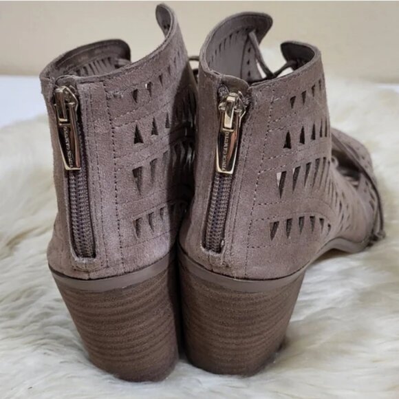 ❤️ Vince Camuto Tarita Suede Cut Out Suede Lace Up Peep Toe Booties - Picture 8 of 10